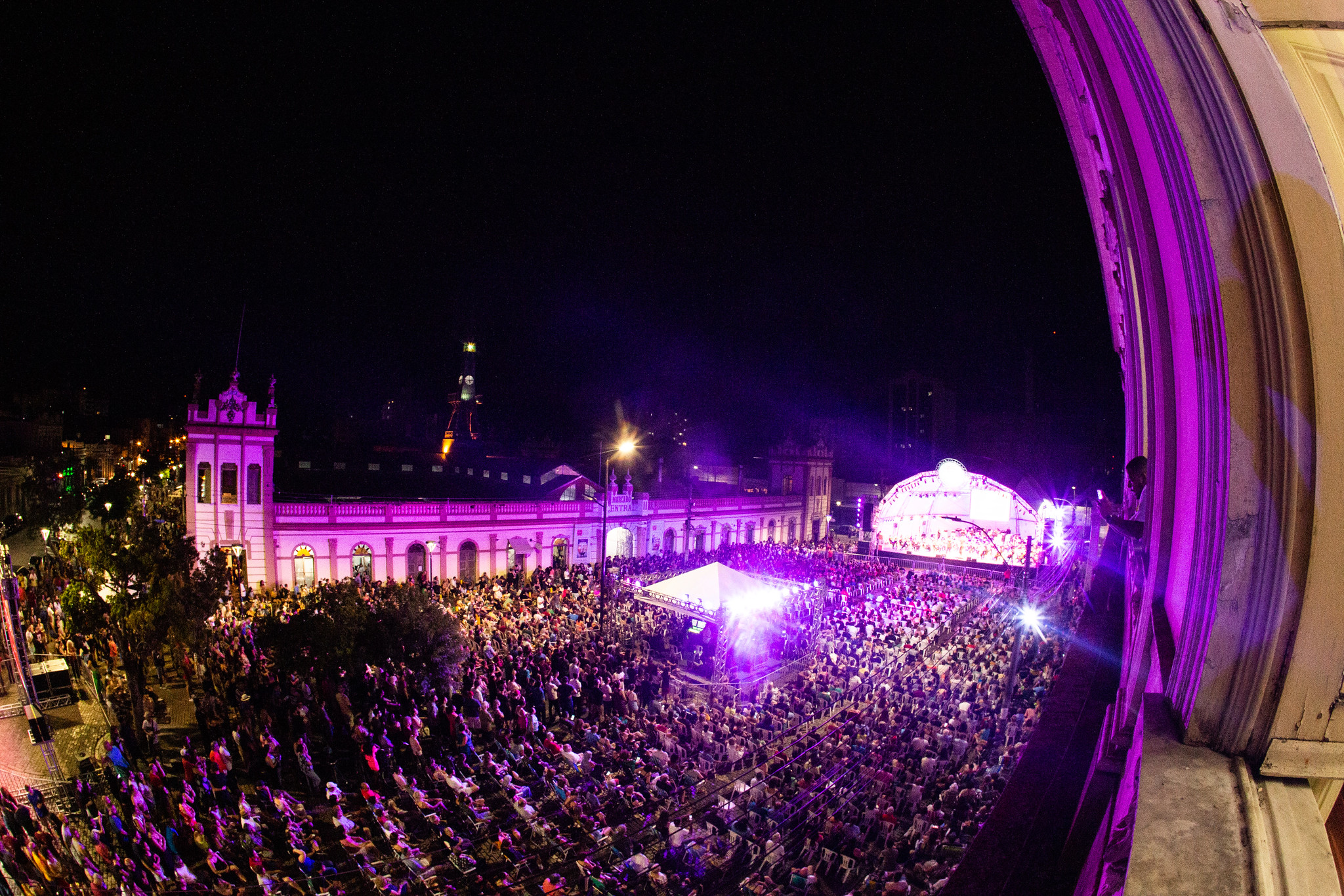imagem: Paula participa de encerramento do Festival Sesc de Música