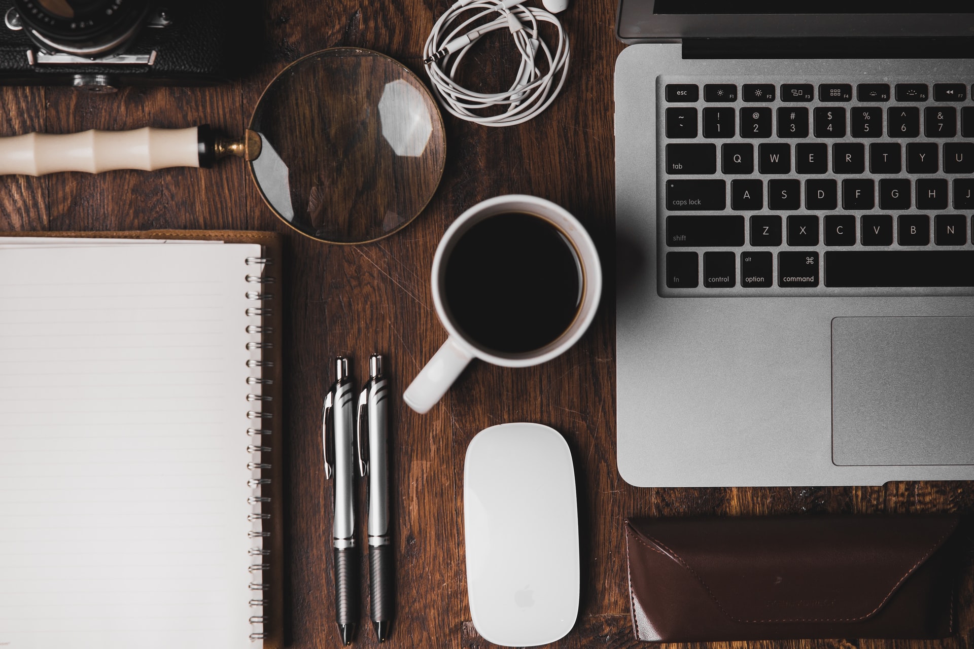 imagem: Como estudar e trabalhar ao mesmo tempo? Saiba o que fazer!