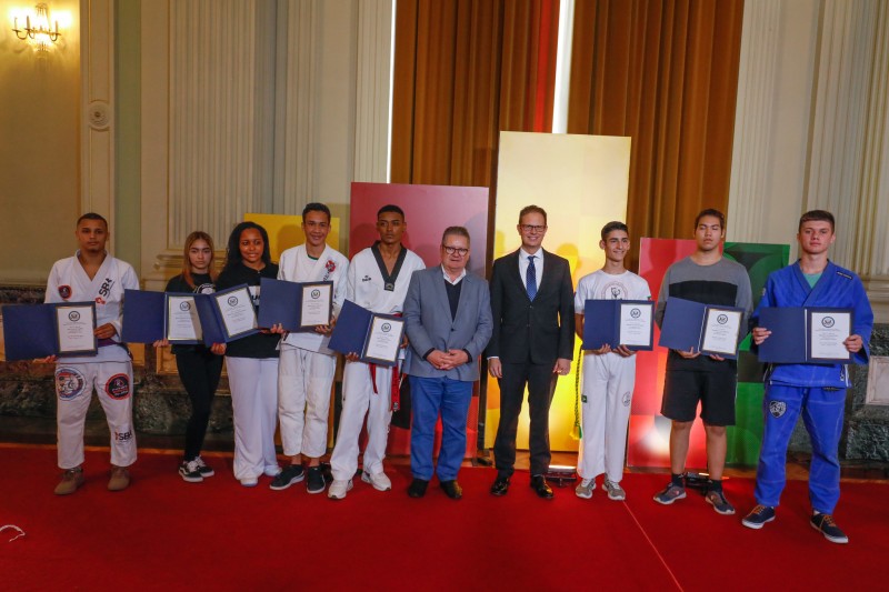 imagem: Jovem pelotense, Jobert Martins da Rosa, aluno de taekwondo é selecionado para programa nos Estados Unidos