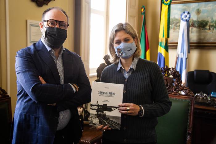 imagem: Livro sobre o Sete de Abril é pauta de reunião com a prefeita
