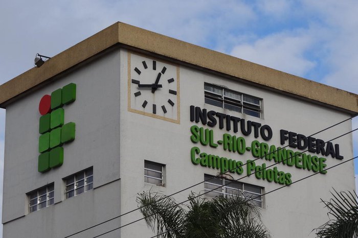 imagem: IFSul abre inscrições para curso de eletricista de sistemas de energias renováveis