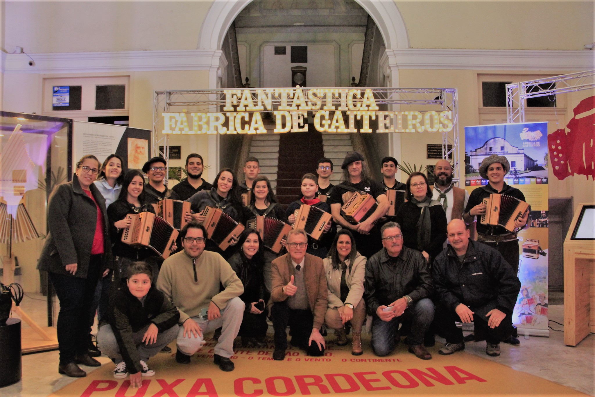 imagem: Exposição Fantástica Fábrica de Gaiteiros em Pelotas